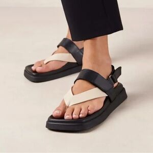 ALOHAS Black and Cream Sandals